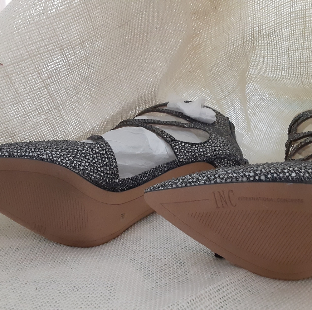 NEW Rhinestone shoes - Picture 3 of 6